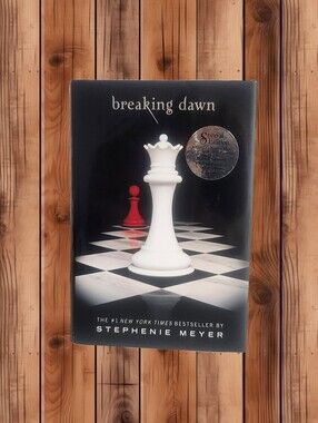 Breaking Dawn Special Edition Hardcover Book 🍎🧛‍♀️